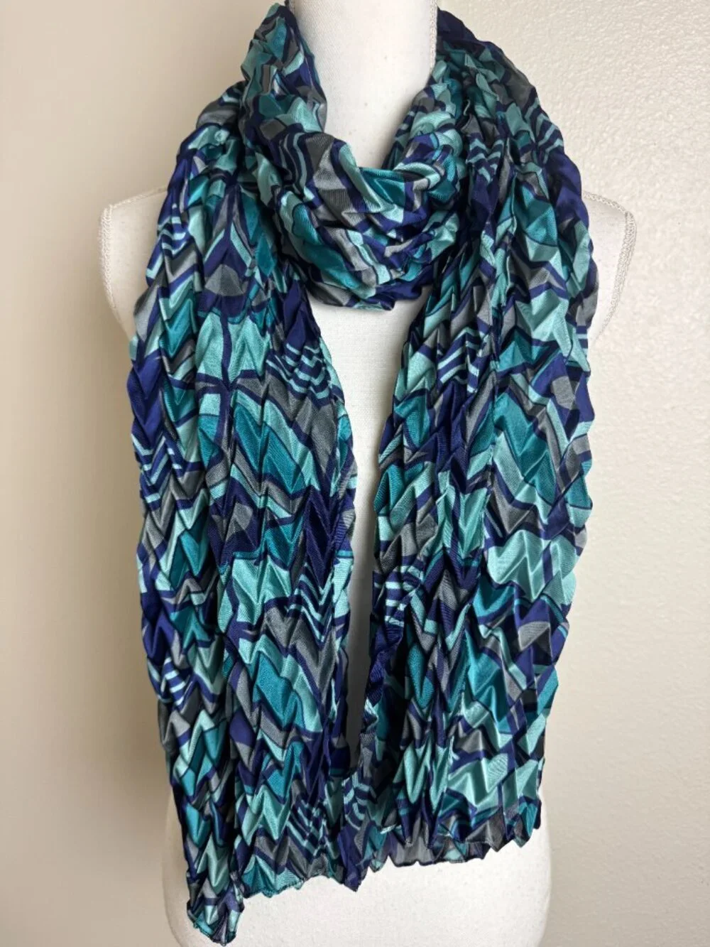 Frank Lloyd Wright  Pleated Chevron  Long 80